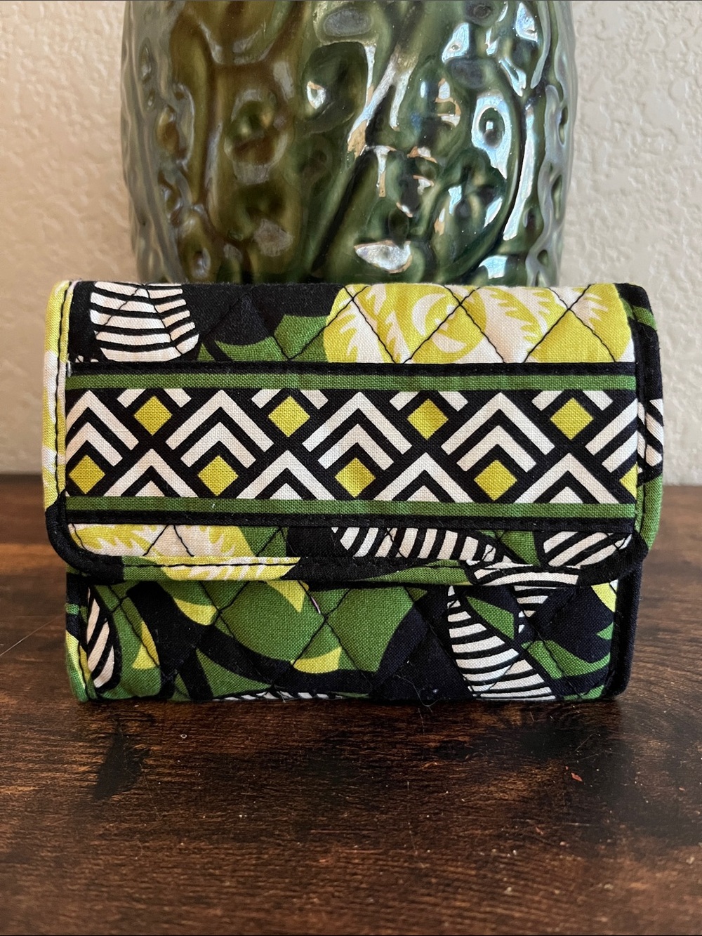 LIKE NEW Vera Bradley Trifold Euro Wallet in the retired La tNeon Rose pattern